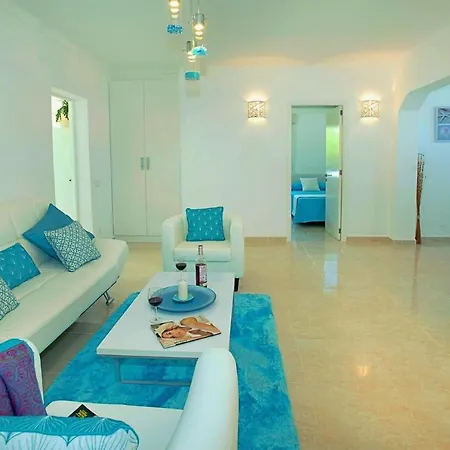 فيلة Blau *